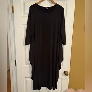 Jeyrey Black Midi Batwing Dress. Euc